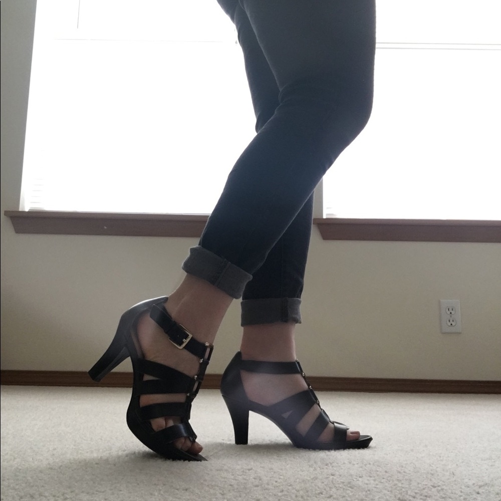 Black heels with gold detailing!